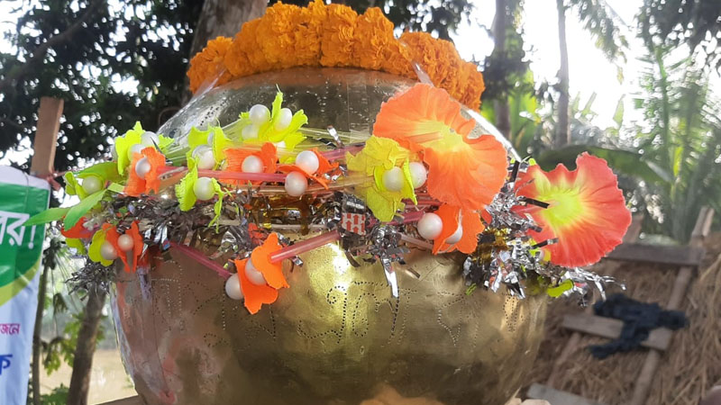 হুমগুটি খেলার গুটি। ছবি সংগৃহিত